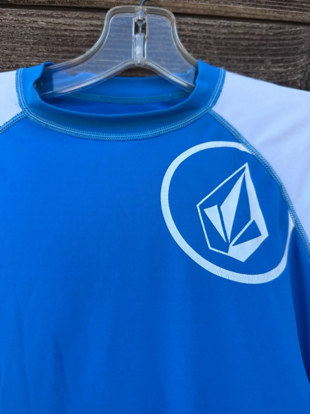 Volcom Rash guard - Picture 2 of 16